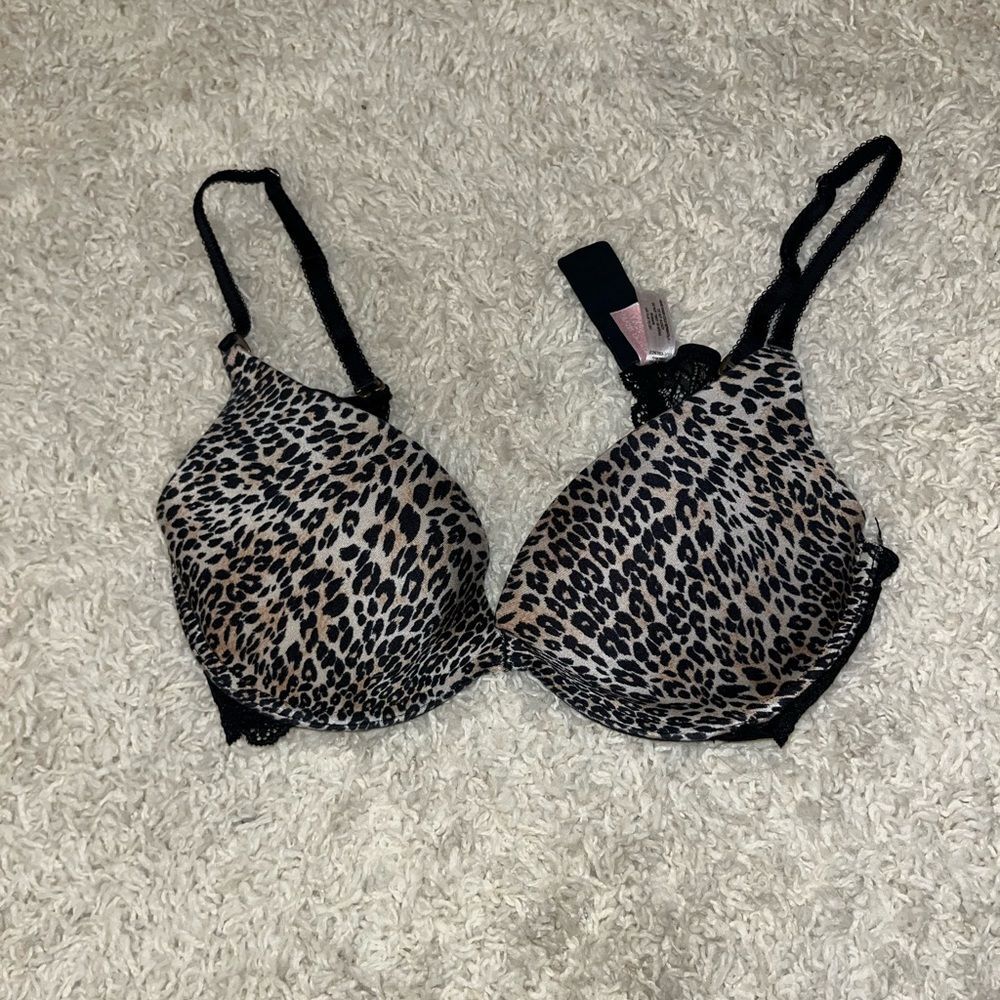 Victoria’s Secret very sexy push up bra 36b